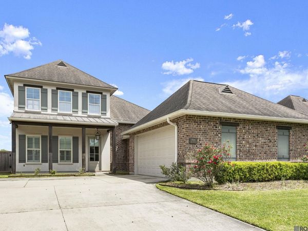 59685 Avery James Dr, Plaquemine, LA 70764