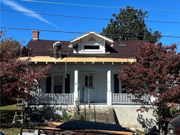 265 Osborne Avenue, Madison, WV 25130