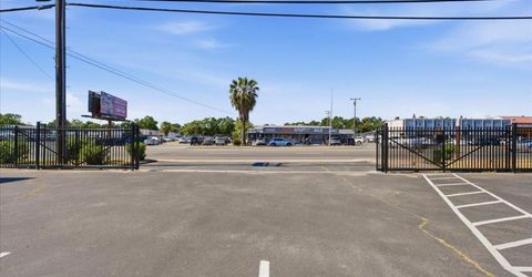 4554 Auburn Blvd, Sacramento, CA 95841 Photo