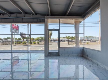 4554 Auburn Blvd, Sacramento, CA 95841 Photo