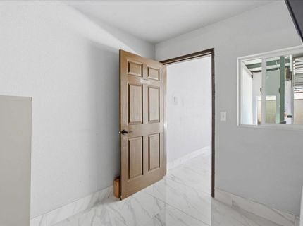 4554 Auburn Blvd, Sacramento, CA 95841 Photo