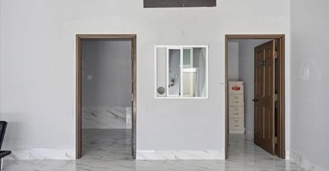 4554 Auburn Blvd, Sacramento, CA 95841 Photo