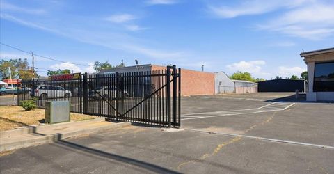 4554 Auburn Blvd, Sacramento, CA 95841 Photo