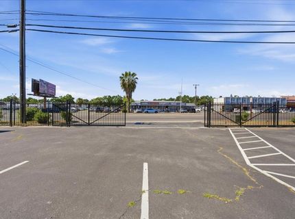 4554 Auburn Blvd, Sacramento, CA 95841 Photo