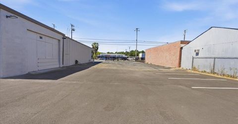 4554 Auburn Blvd, Sacramento, CA 95841 Photo