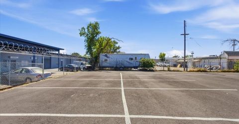 4554 Auburn Blvd, Sacramento, CA 95841 Photo