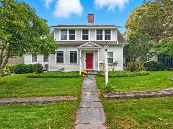 18 Little Point , Essex, CT 06426