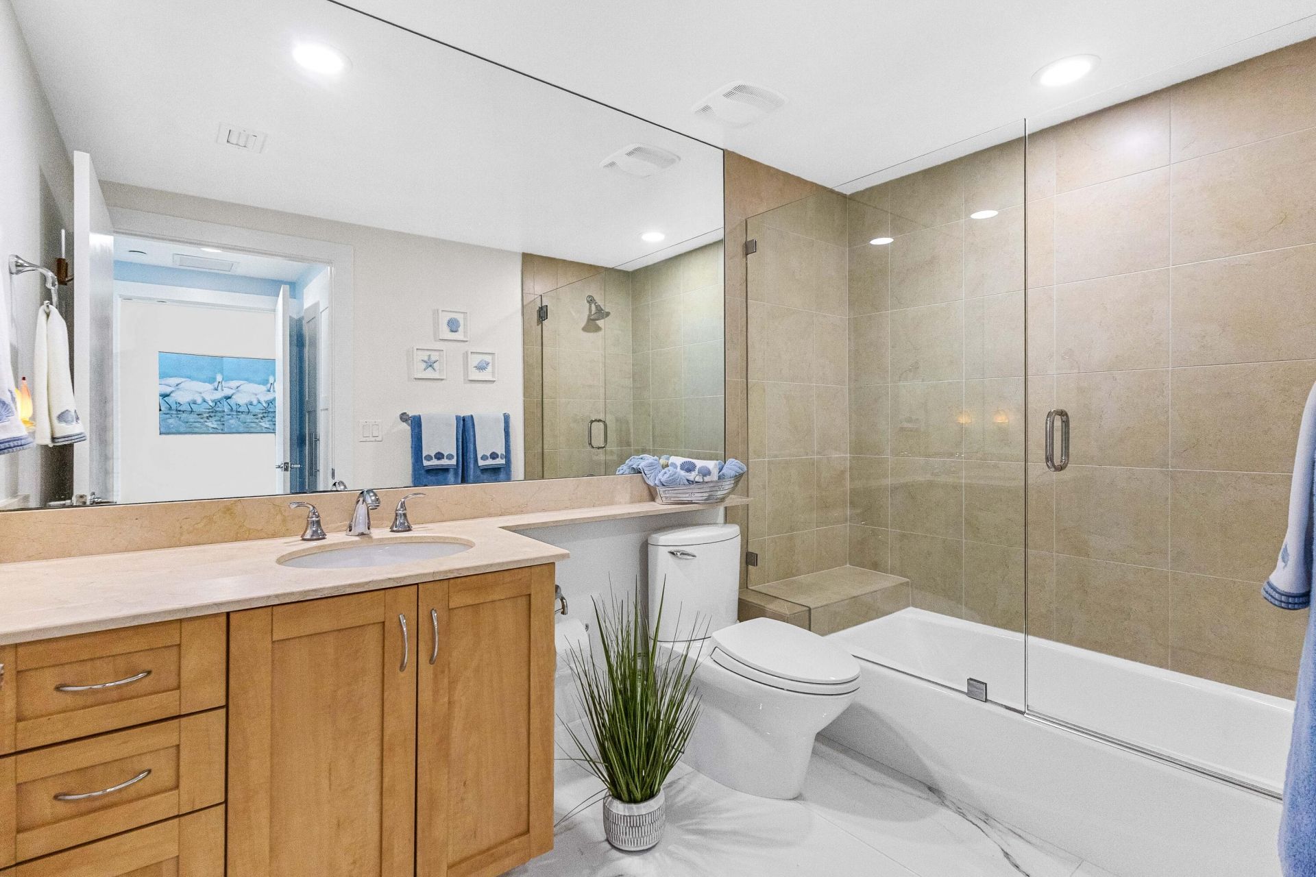 2821 N Ocean Boulevard, Unit 405s, Fort Lauderdale, FL 33308 Photo