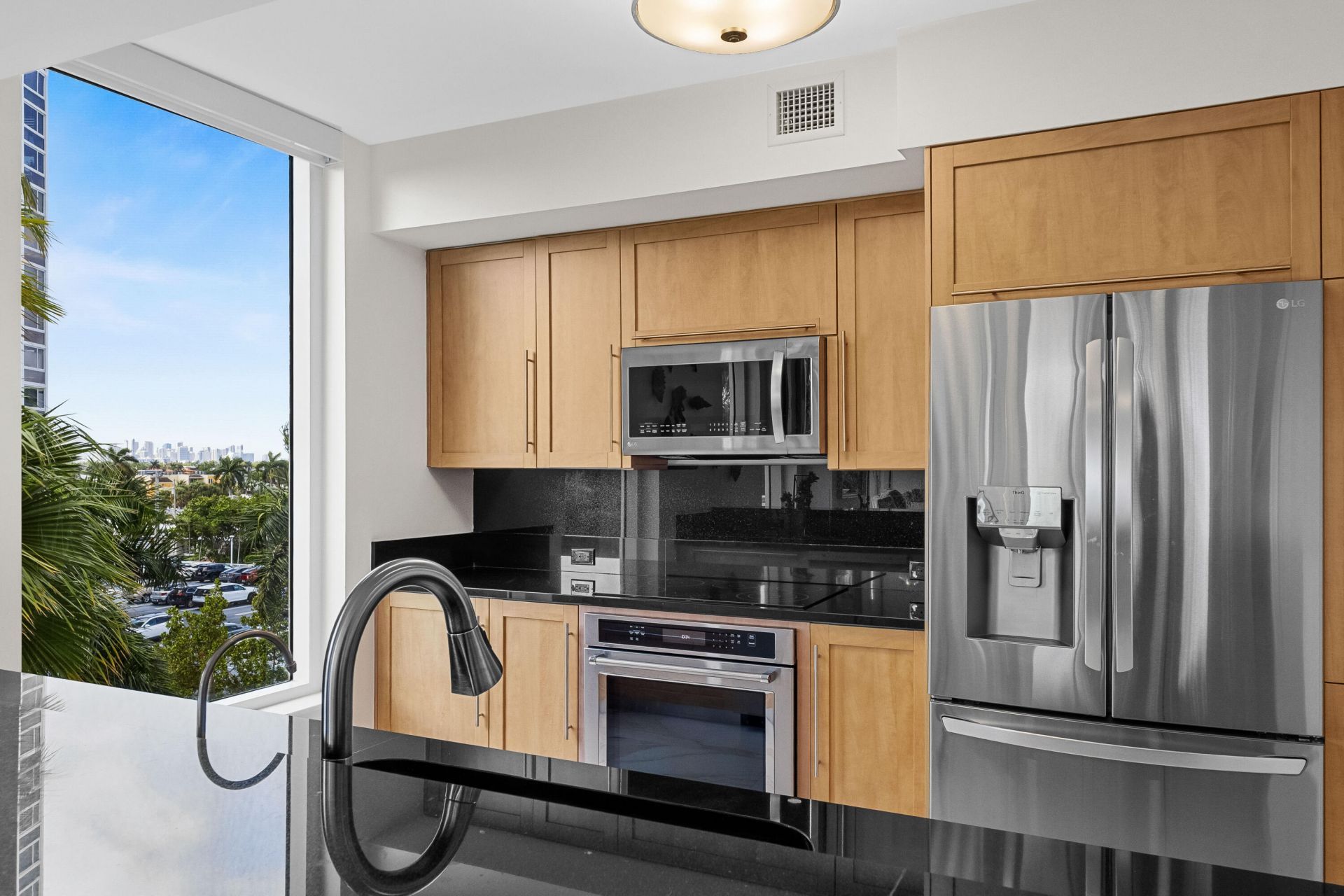 2821 N Ocean Boulevard, Unit 405s, Fort Lauderdale, FL 33308 Photo