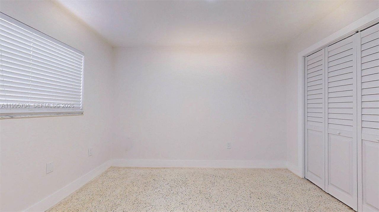 2436 NW 11th St, Unit 2436, Miami, FL 33125 Photo