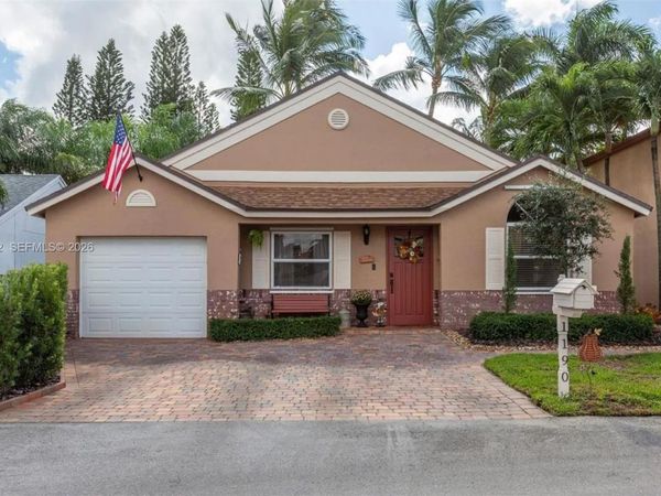 1190 SW 108th Way , Davie, FL 33324