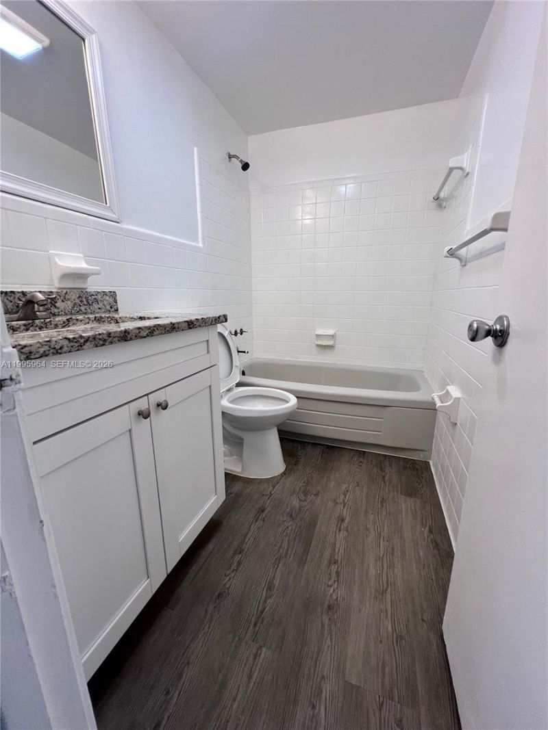 1017 SE 22nd Ave, Unit 105, Pompano Beach, FL 33062 Photo