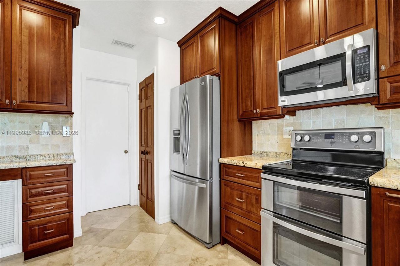 2324 NW 107th Ter , Sunrise, FL 33322 Photo