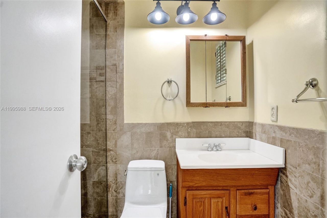 2324 NW 107th Ter , Sunrise, FL 33322 Photo