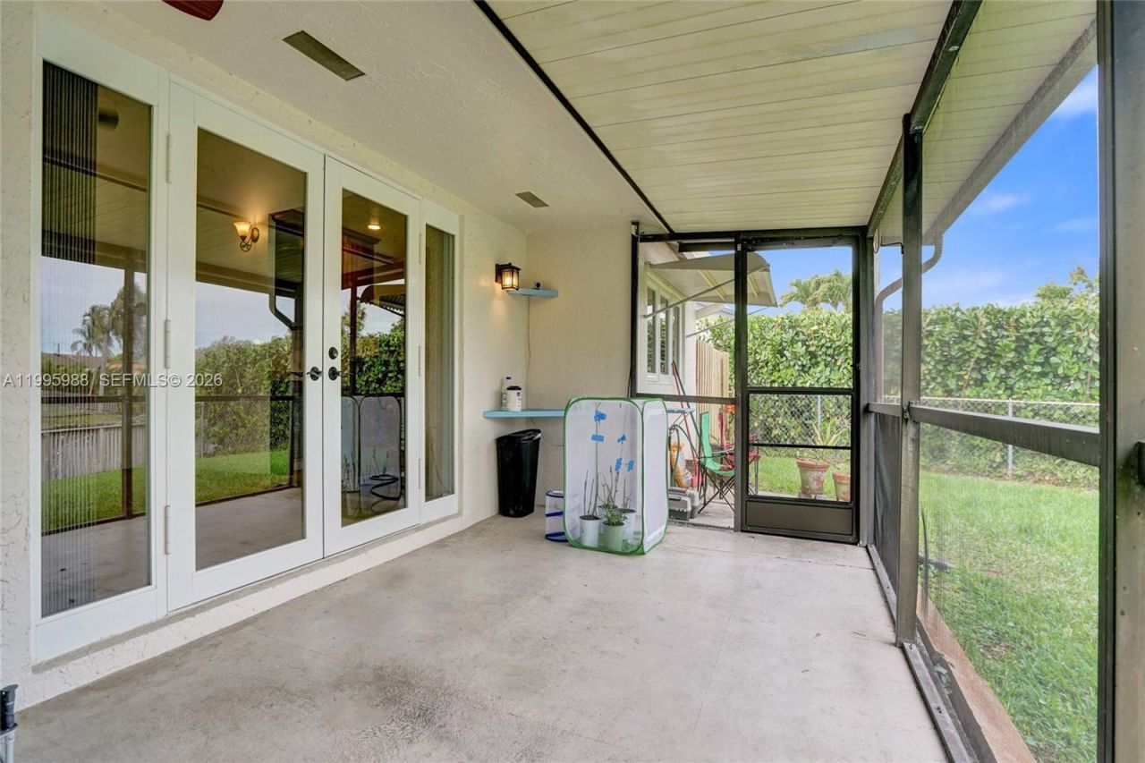 2324 NW 107th Ter , Sunrise, FL 33322 Photo