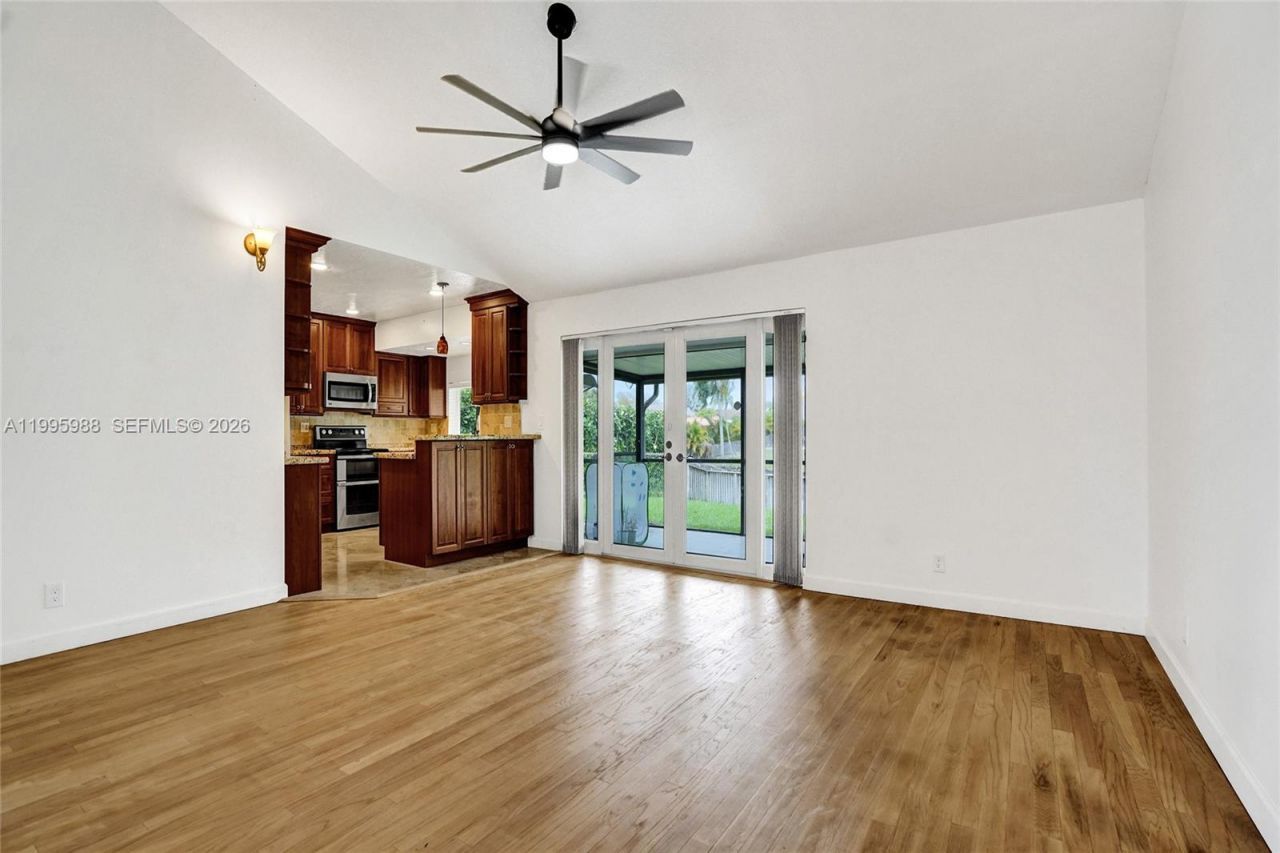 2324 NW 107th Ter , Sunrise, FL 33322 Photo