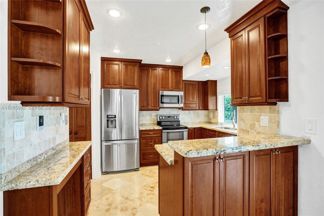 2324 NW 107th Ter , Sunrise, FL 33322 Photo