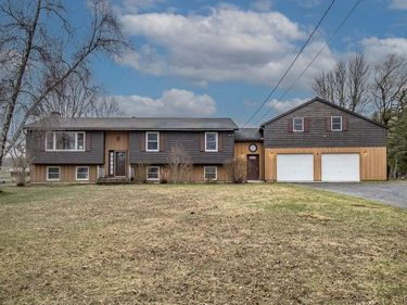 5733 E Lake Road, Cazenovia, NY 13035