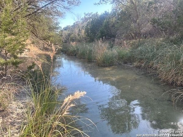 000 E Bear Springs, Pipe Creek, TX 78063