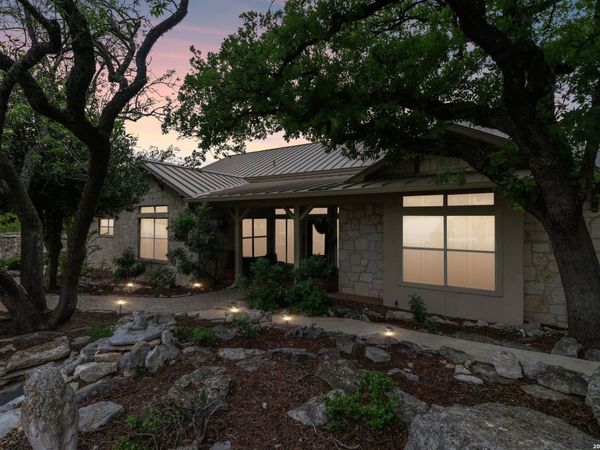 1904 Summit Ridge, Kerrville, TX 78028