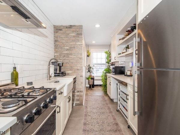 376 Claremont Ave, Unit 9, Montclair, NJ 07042