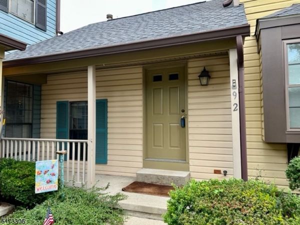 92 Wood Duck Court, Allamuchy, NJ 07840