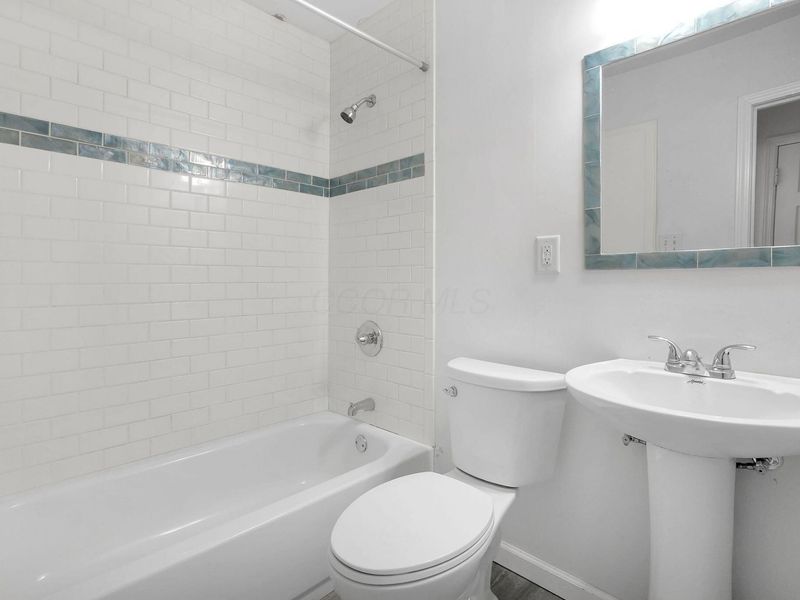 814 Chestershire Road , Columbus, OH 43204 Photo 17