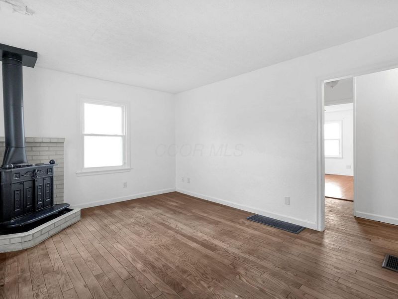 814 Chestershire Road , Columbus, OH 43204 Photo 8