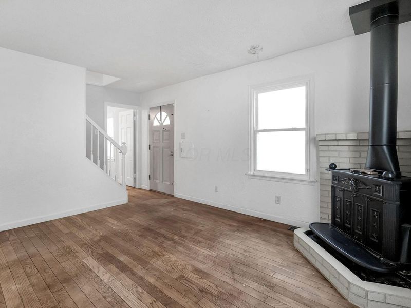 814 Chestershire Road , Columbus, OH 43204 Photo 9