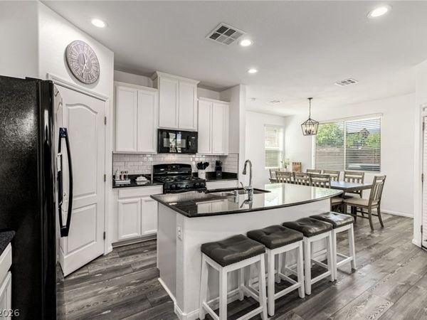 7583 Wellfleet Bay Avenue , Las Vegas, NV 89179