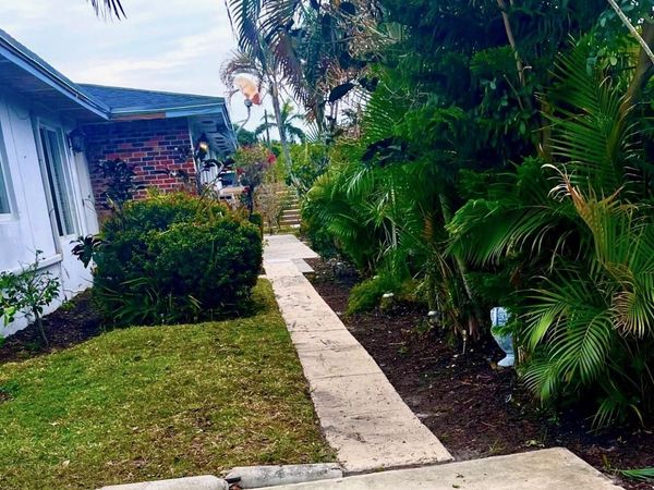 27 NW 14th Avenue, Delray Beach, FL 33444