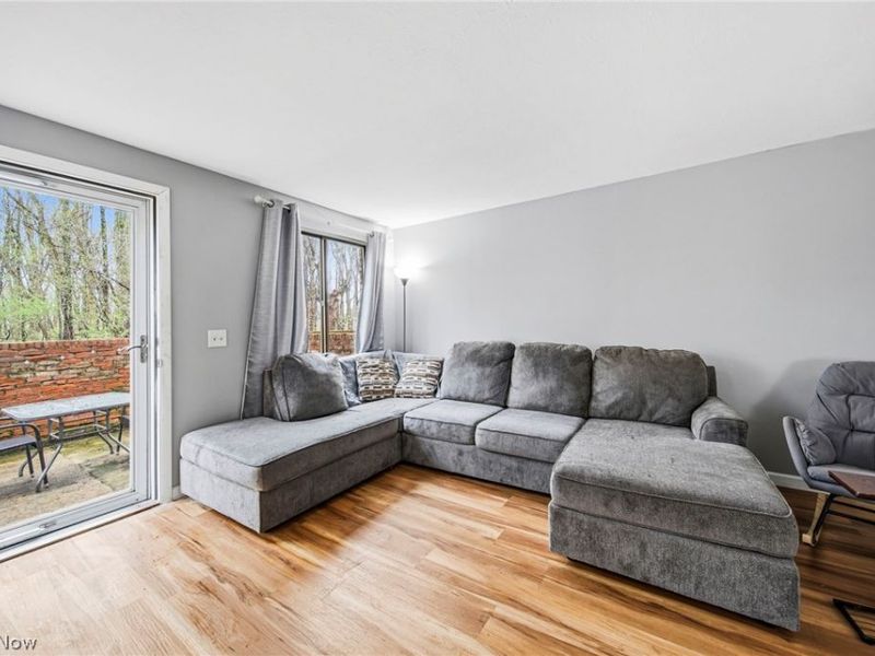 1651 Mentor Avenue, Unit 1406, Painesville, OH 44077 Photo 5