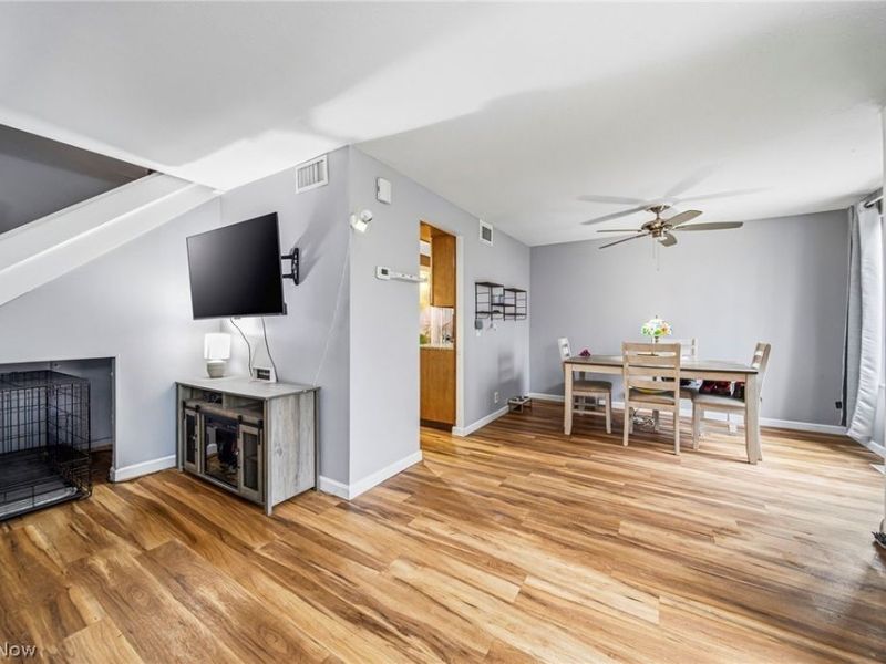 1651 Mentor Avenue, Unit 1406, Painesville, OH 44077 Photo 6