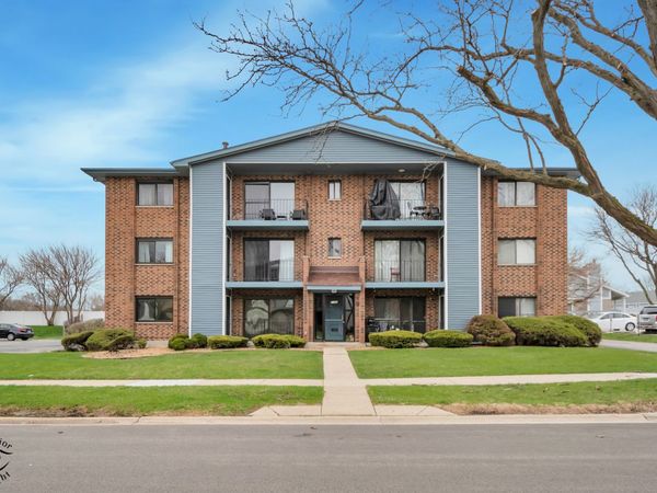 7140 166th Street , Unit 201, Tinley Park, IL 60477