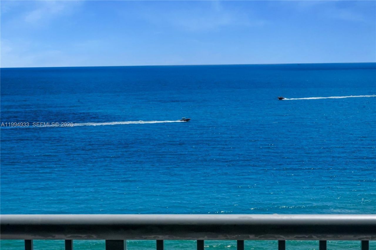 2655 Collins Ave, Unit 1911, Miami Beach, FL 33140 Photo