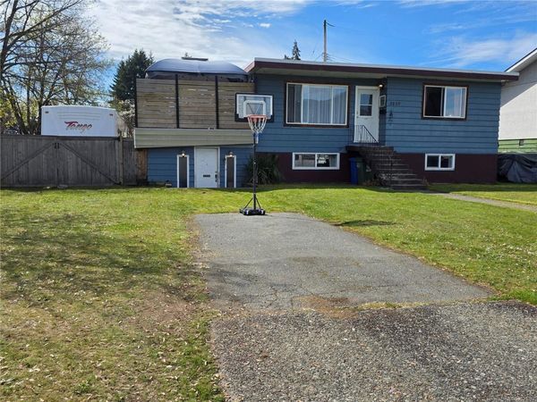 3810 Craig Rd , Port Alberni, BC V9Y 5Y8