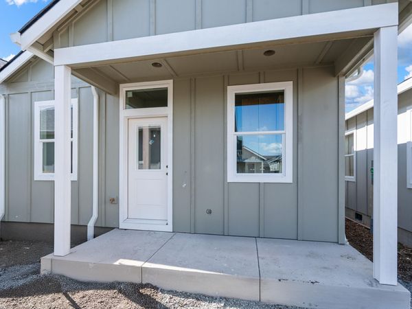 198 Gangnes Drive, Talent, OR 97540