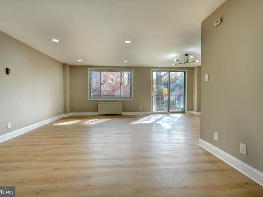 1900 Lyttonsville Road, Unit 211, Silver Spring, MD 20910 Main Photo