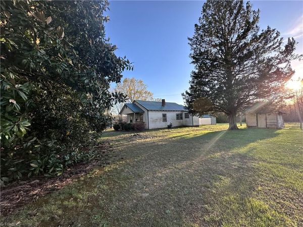 5618 Farmstead Road , Seagrove, NC 27341