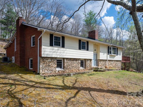 233 Church Road, Fairview, NC 28730