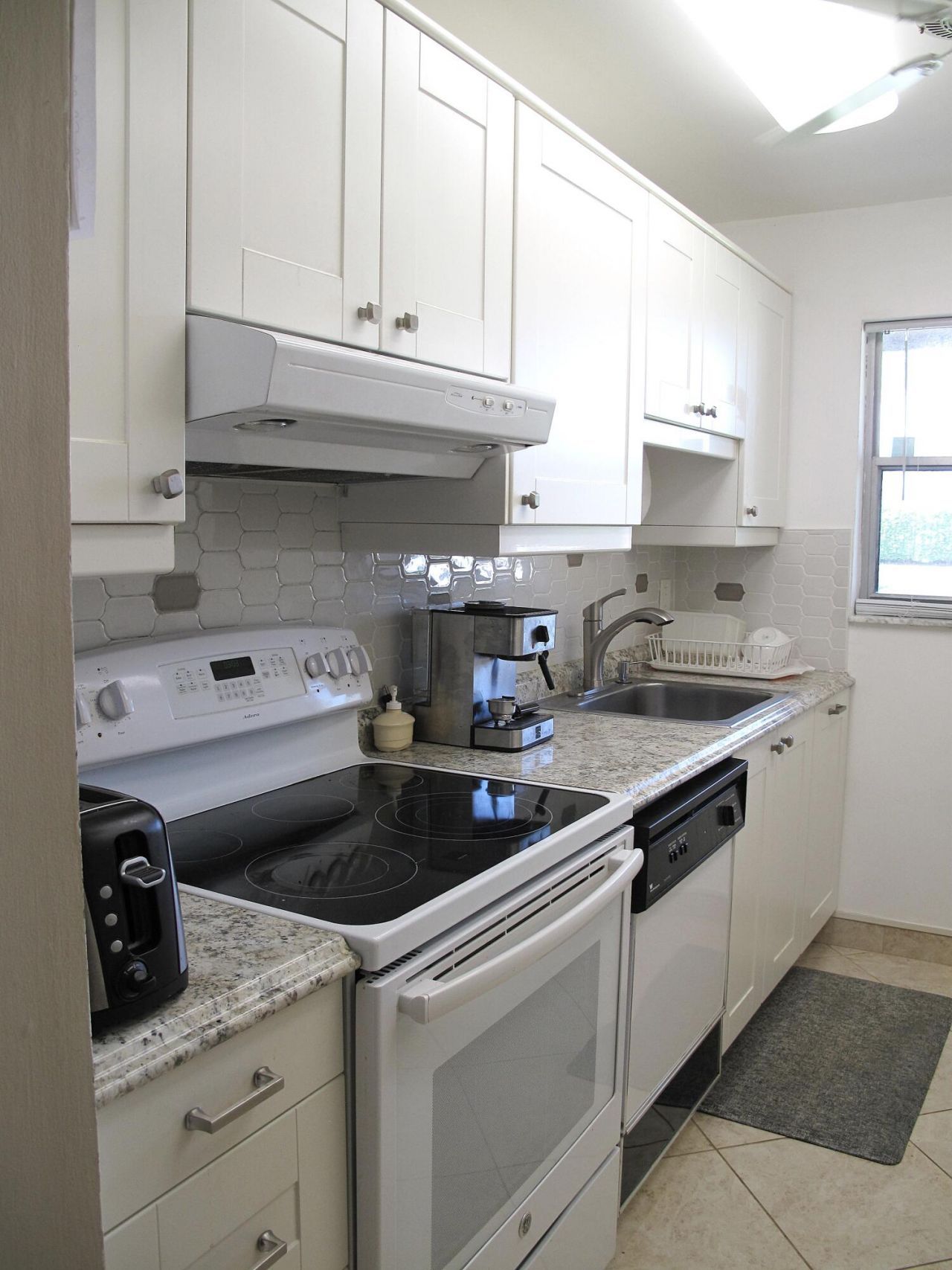 892 N High Point Boulevard N, Unit D, Delray Beach, FL 33445 Photo