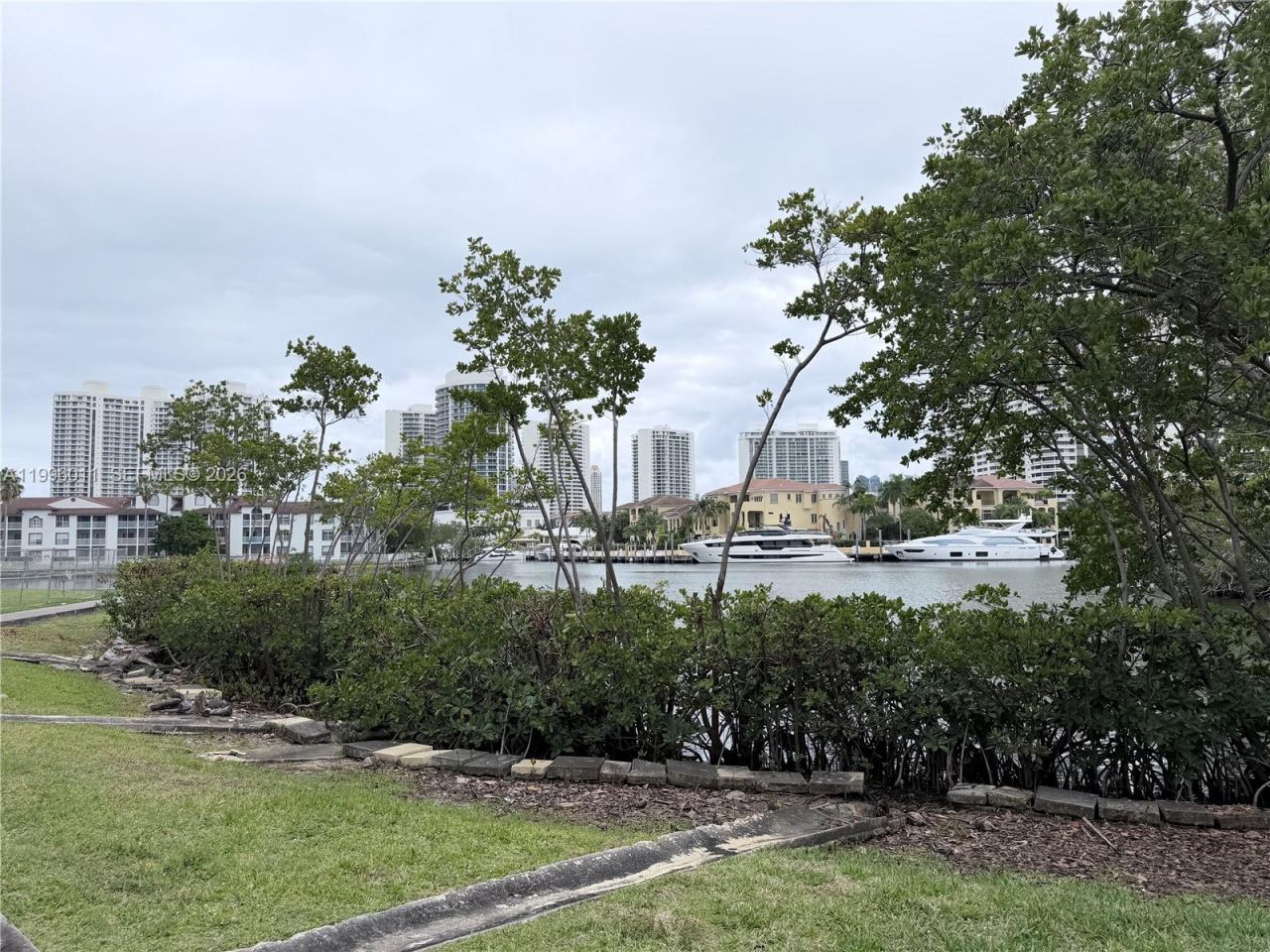 2980 Point East Dr, Unit D112, Aventura, FL 33160 Photo