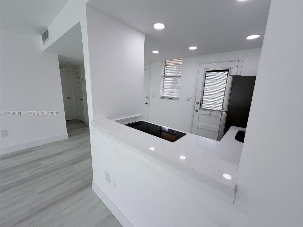 2980 Point East Dr, Unit D112, Aventura, FL 33160 Photo