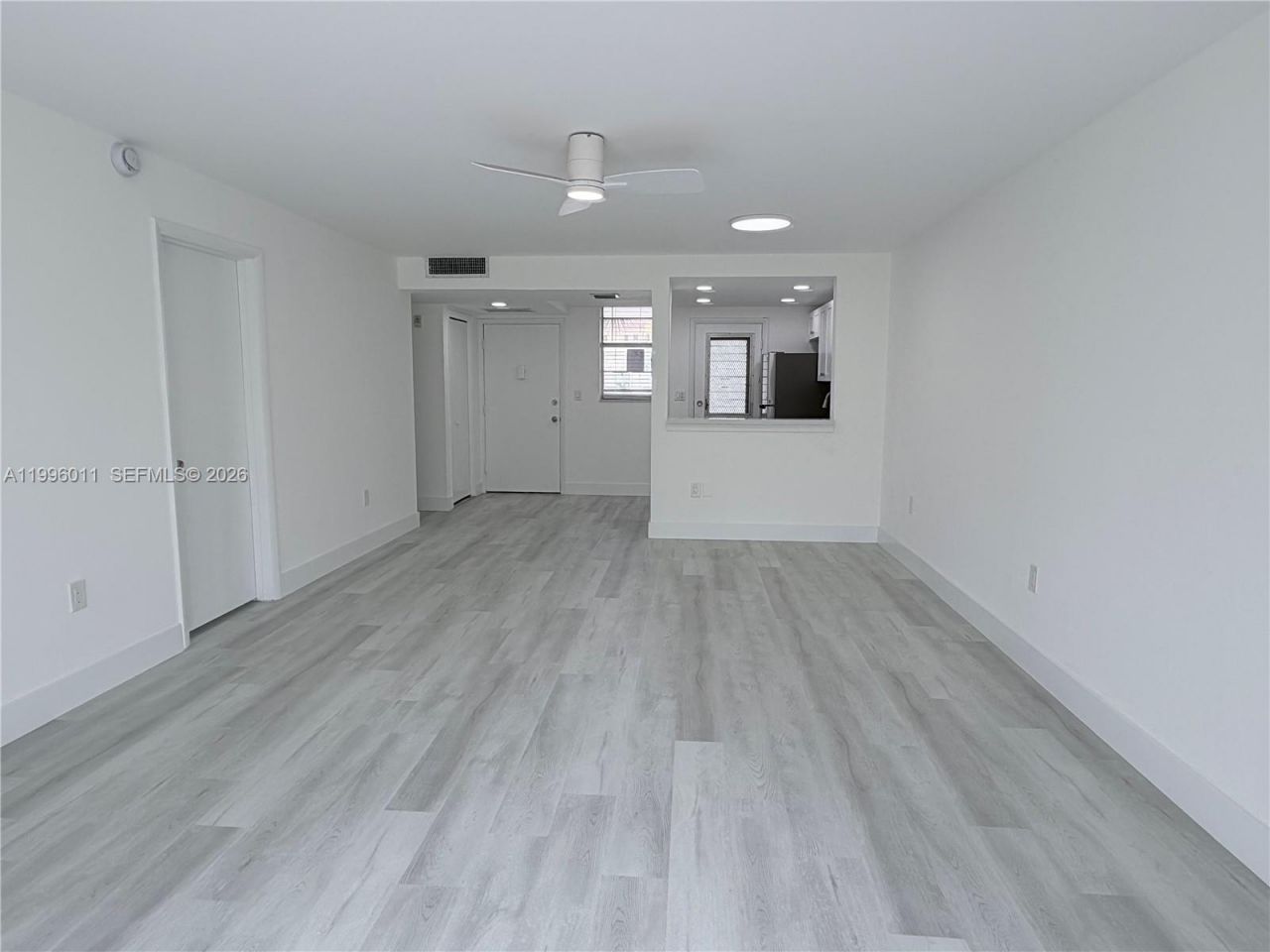 2980 Point East Dr, Unit D112, Aventura, FL 33160 Photo