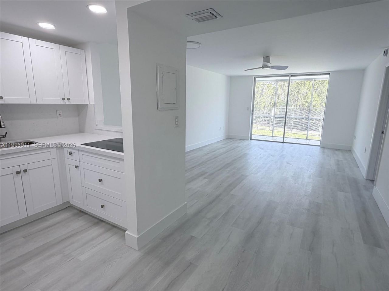 2980 Point East Dr, Unit D112, Aventura, FL 33160 Photo
