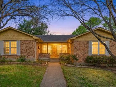 7021 Kingsbury Drive, Dallas, TX 75231