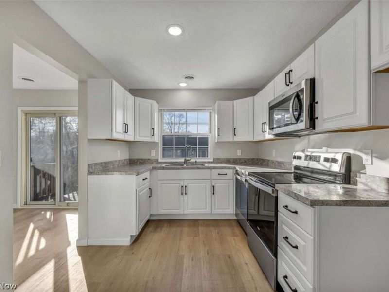 1548 Rosena Avenue, Madison, OH 44057 Photo 10