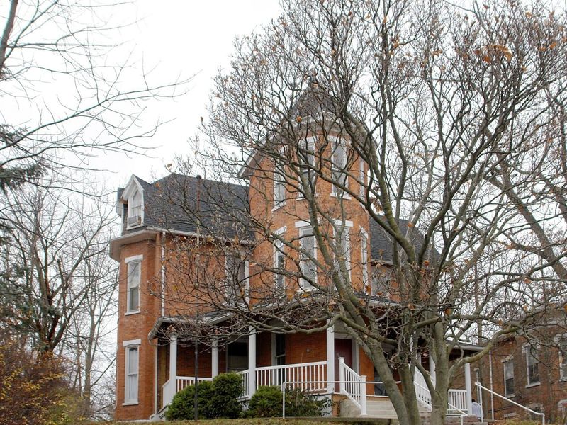 229 N Sandusky Street, Delaware, OH 43015 Photo 2