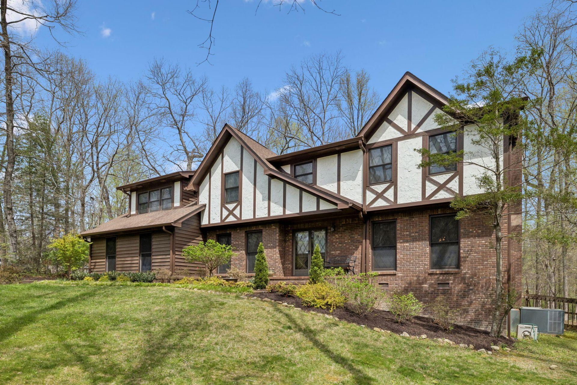 401 Lake Avenue Signal Mountain, TN 37377