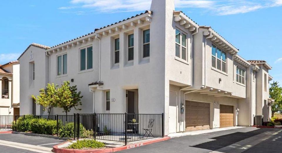 5301 E Commerce Way #2101, Unit 2101, Sacramento, CA 95835 Photo